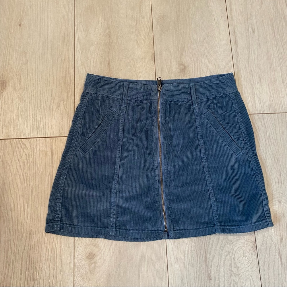 American eagle corduroy skirt